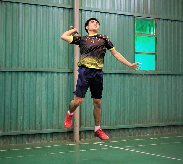 badminton smash