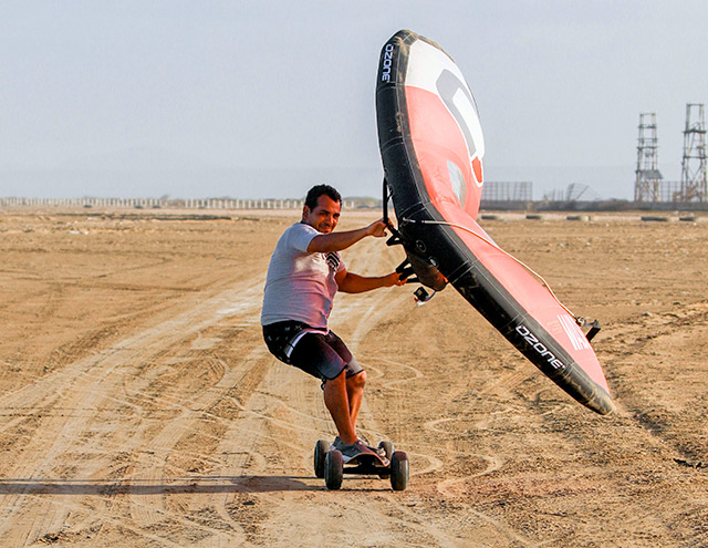 Kite landboarding 