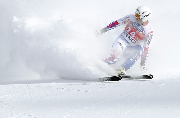 downhill speed skiing