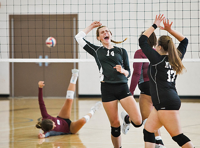 womens volleyball players