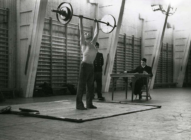 weightlifting competition